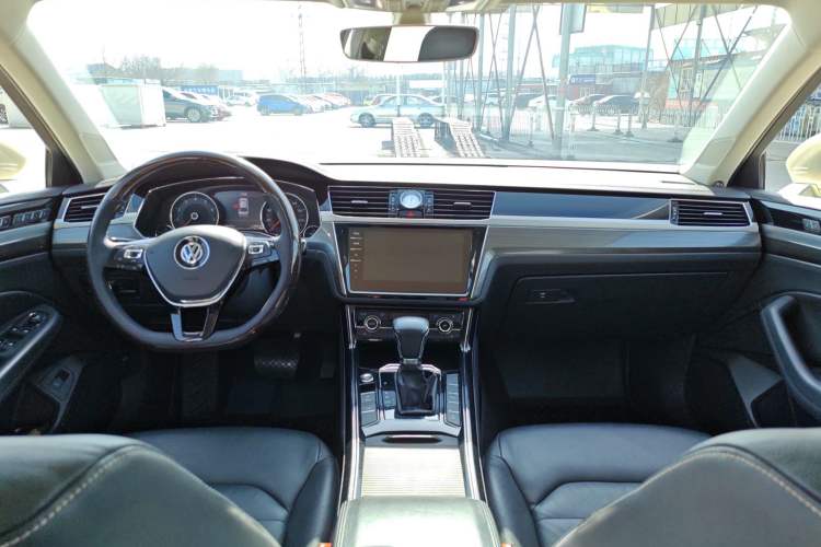 Used Volkswagen Phideon 2019 380TSI Two-Wheel Drive Business Edition China VI Standard