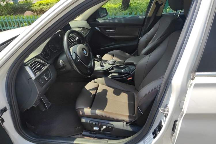 Used BMW 3 Series 2019 320Li Fashion Model
