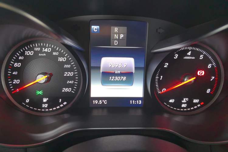 Used Mercedes-Benz GLC 2019 GLC 260 L 4MATIC Dynamic Model
