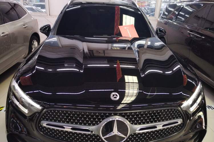 Used Mercedes-Benz GLC 2023 GLC 260 L 4MATIC Luxury Model 5 Seats
