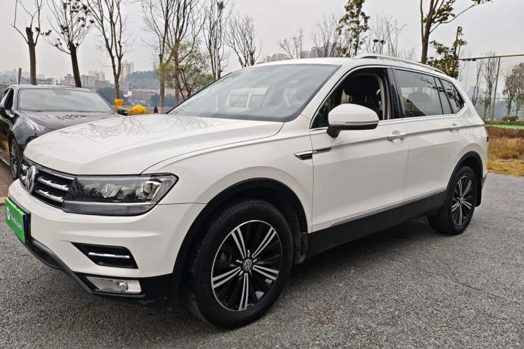 Used Volkswagen Tiguan L 2019 330TSI Automatic Two-Wheel Drive Panoramic Comfort Edition China VI Standard
