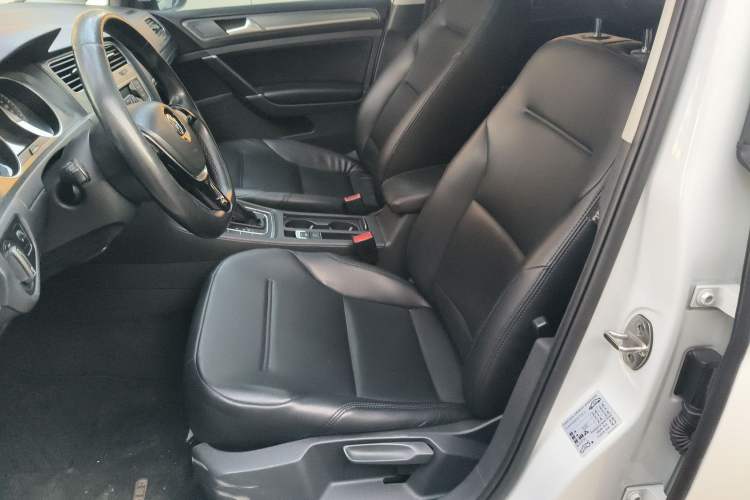 Used Volkswagen Golf 2016 230TSI Automatic Comfort Version