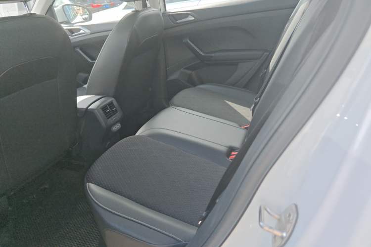 Used Volkswagen Tacqua 2021 200TSI DSG JoyConnect Edition
