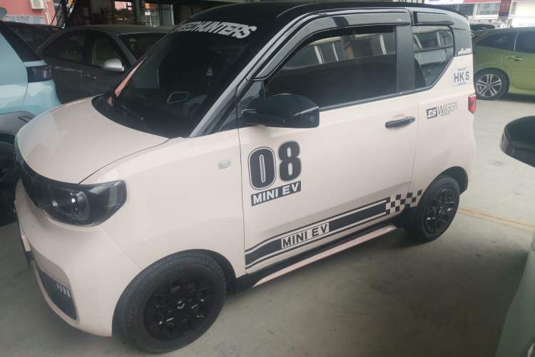 Used Wuling Hongguang MINIEV 2021 Macaron Premium Model – Lithium Iron Phosphate
