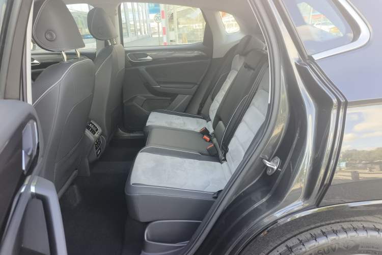 Used Volkswagen Tayron X 2020 330TSI Two-Wheel Drive Luxury Smart Connectivity Version
