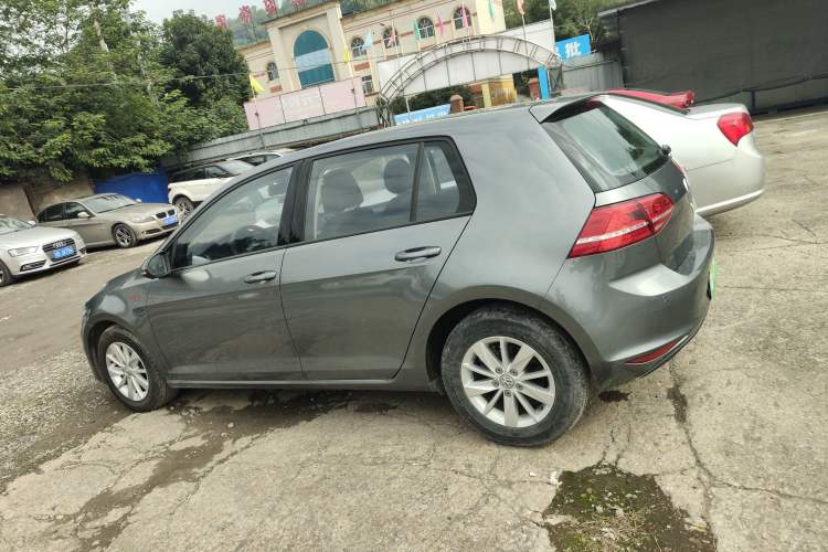 Used Volkswagen Golf 2014 1.6L Automatic Fashion Model
