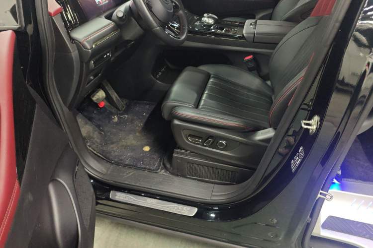 Used GAC Trumpchi M8 2024 Zongshi Series Dual-Motor Flagship Edition