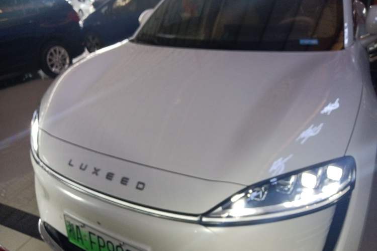 Used Hima Luxeed R7 2025 Extended-Range 251km Pro
