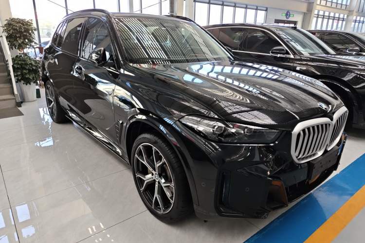 Used BMW X5 2023 xDrive 30Li Luxury M Sport Night Edition Package
