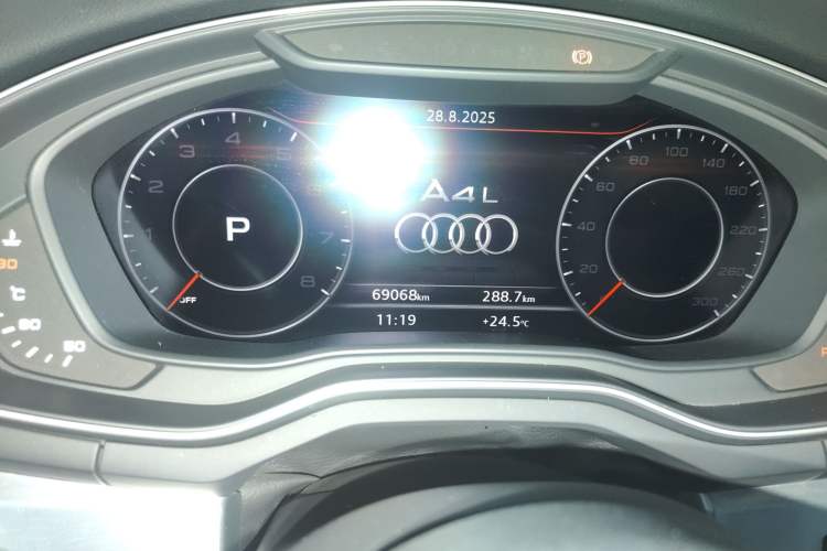 Used Audi A4L 2018 30th Anniversary Edition 40 TFSI Fashion Model
