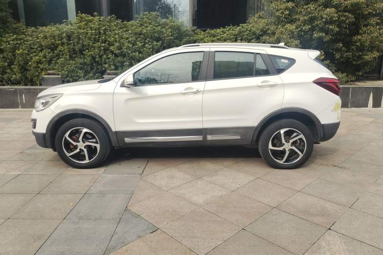 Used Haima S5 2017 Strong-Performance Version 1.5T Manual Luxury Model
