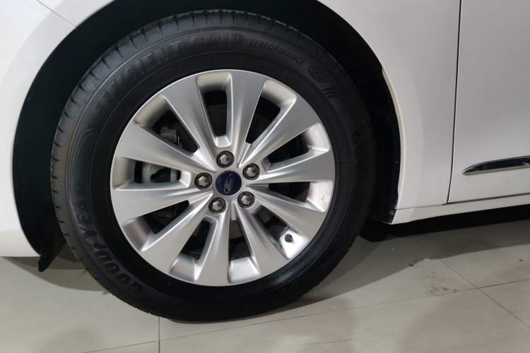 Used Ford Taurus 2017 EcoBoost 180 Luxury Model