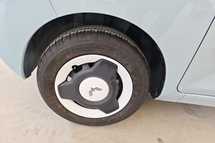 Used Wuling Hongguang MINIEV 2022 Easy Version Lithium Iron Phosphate
