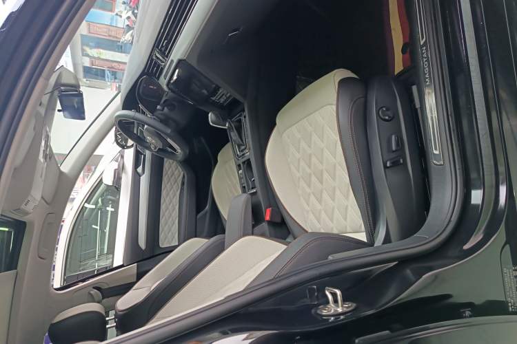 Used Volkswagen Magotan 2023 2 Million Units Commemorative Edition 330TSI DSG Luxury Version