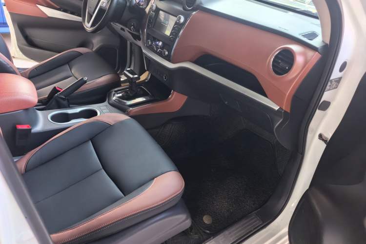 Used Dongfeng Ruichi 6 2020 2.3T Automatic 2WD Diesel Luxury Version China VI Standard M9T
