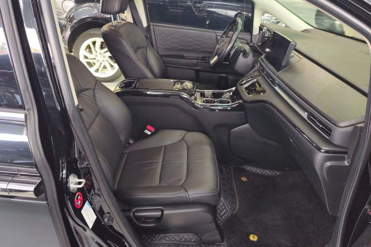 Used Honda Elysion 2022 2.0L eHEV Luxury First Edition
