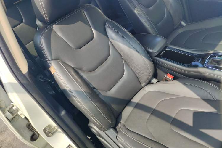 Used Dongfeng Fengon 580 2017 1.5T CVT Luxury Model
