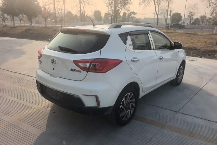 Used  Refine S2 2015 1.5L Manual Luxury Model
