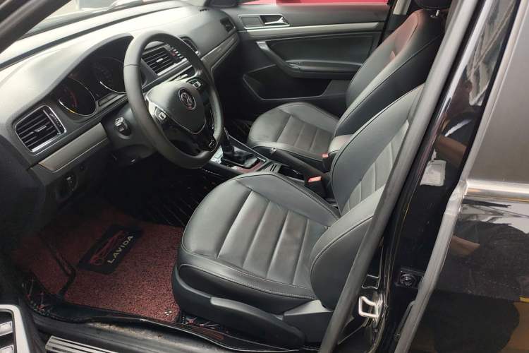 Used Volkswagen Lavida 2017 230TSI DSG Comfort Edition
