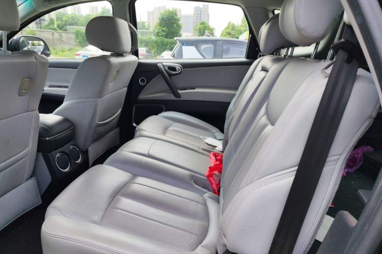 Used Luxgen Great 7 SUV 2014 2.2T Two-Wheel-Drive Smart Version
