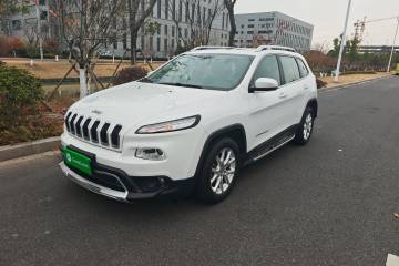 Used Jeep Cherokee 2016 2.0L Superior Edition