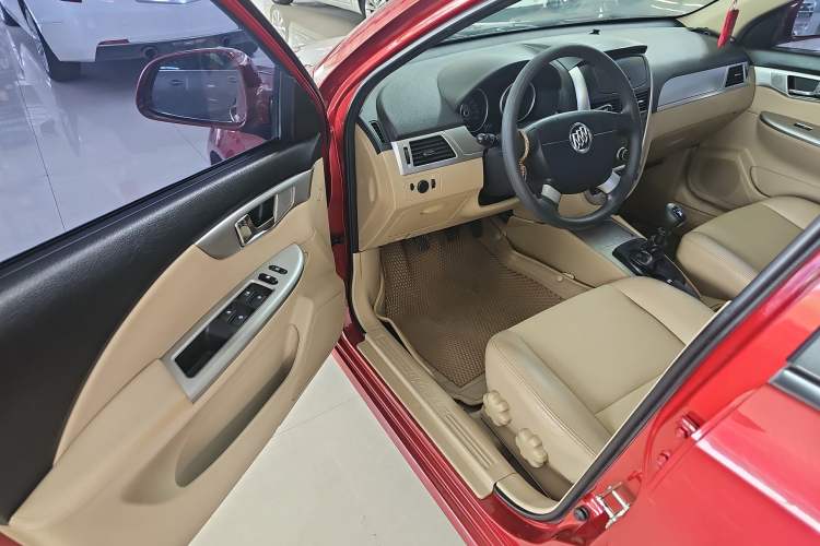 Used Buick Excelle 2013 1.5L Manual Luxury Model
