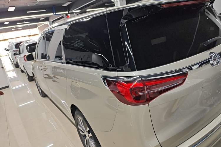 Used Buick GL8 2022 ES Landtrek 653T Luxury Edition
