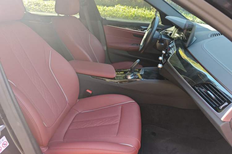 Used BMW 5 Series 2022 Restyled 525Li M Sport Package
