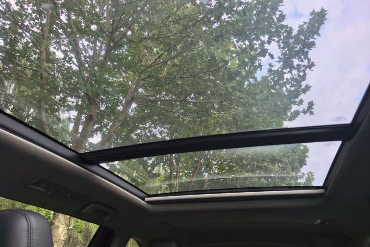 Used Toyota Highlander 2017 2.0T Two-Wheel Drive Luxury Edition 7 Seats