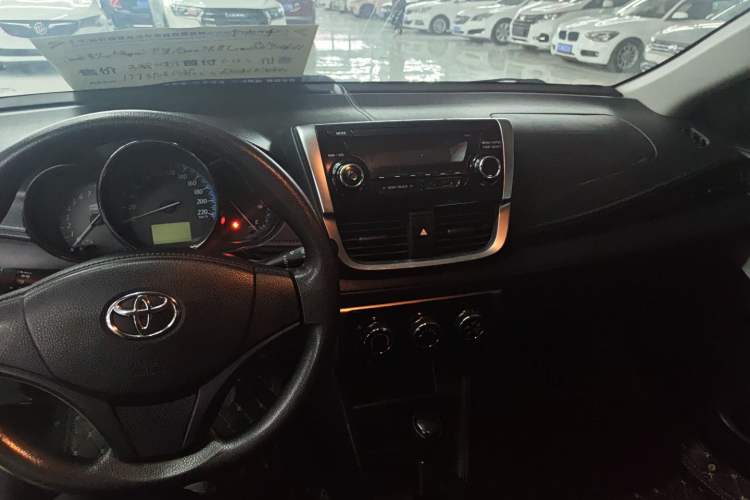 Used Toyota YARiS L 2016 Revised 1.5E CVT Charming Edition
