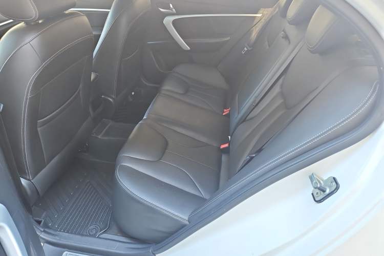 Used Geely Auto Emgrand 2017 Sedan Million Edition 1.5L Manual - Upward Version
