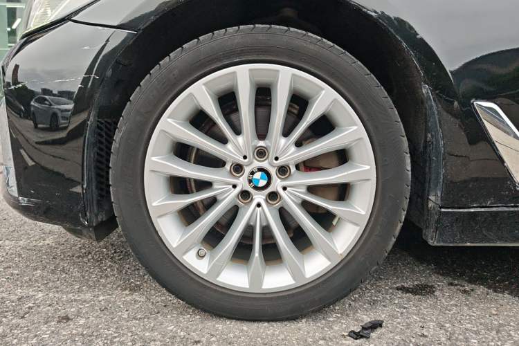 Used BMW 5 Series 2021 525Li Luxury Package
