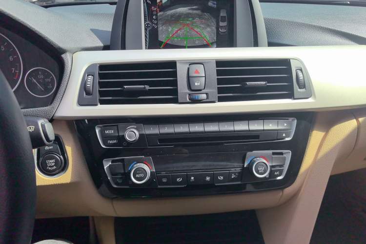 Used BMW 3 Series 2016 320Li Ambition Model
