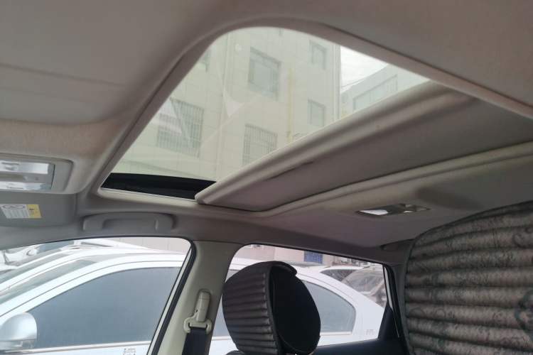 Used Nissan Tiida 2016 1.6L CVT Cool Dynamic Edition