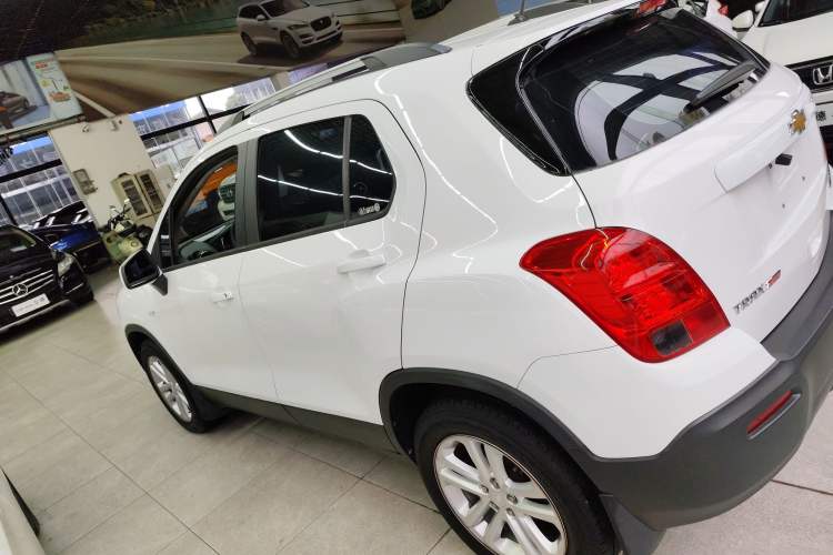 Used Chevrolet Trax 2016 1.4T Manual Two-Wheel Drive Comfort Version with Sunroof
