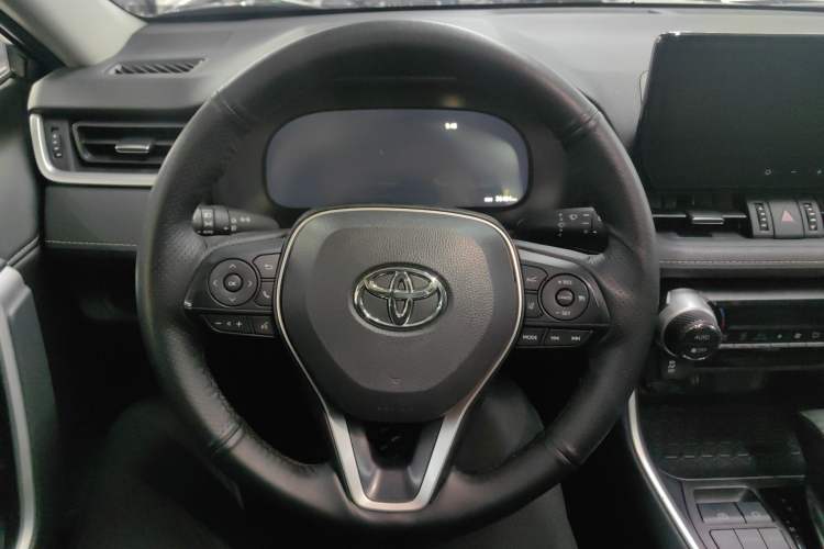 Used Toyota Wildlander 2023 2.0L CVT Two-Wheel Drive Luxury PLUS Edition
