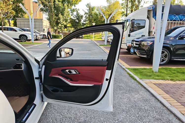 Used BMW 3 Series 2024 325i M Sport Package
