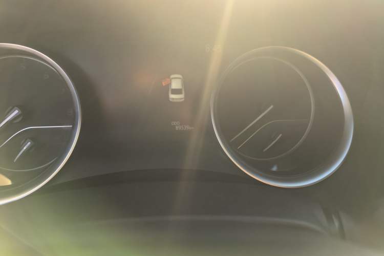 Used Toyota Camry 2021 2.0G Luxury Edition
