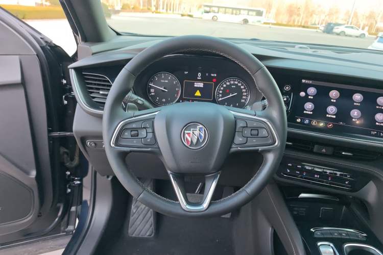 Used Buick Envision 2021 Encore Plus 652T Five-Seat Luxury Model
