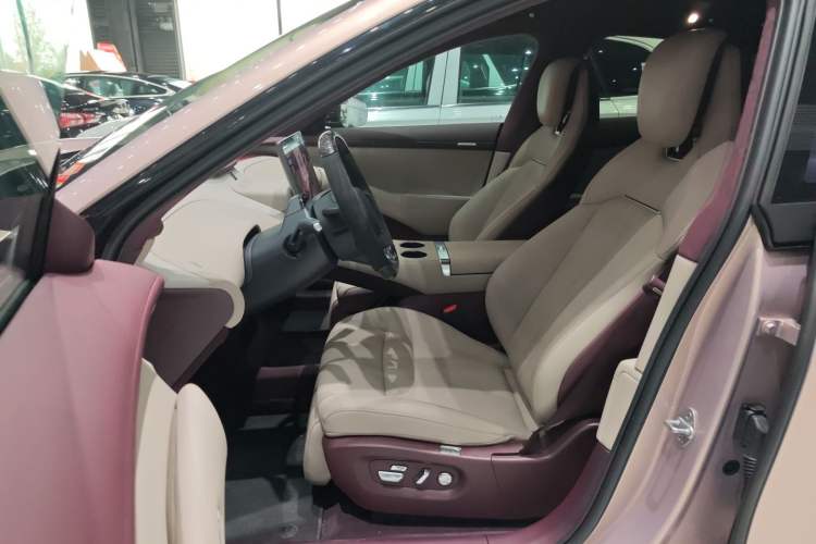 Used Xiaomi Auto YU7 2025 Ultra-Long Range High-Performance All-Wheel-Drive Max Edition
