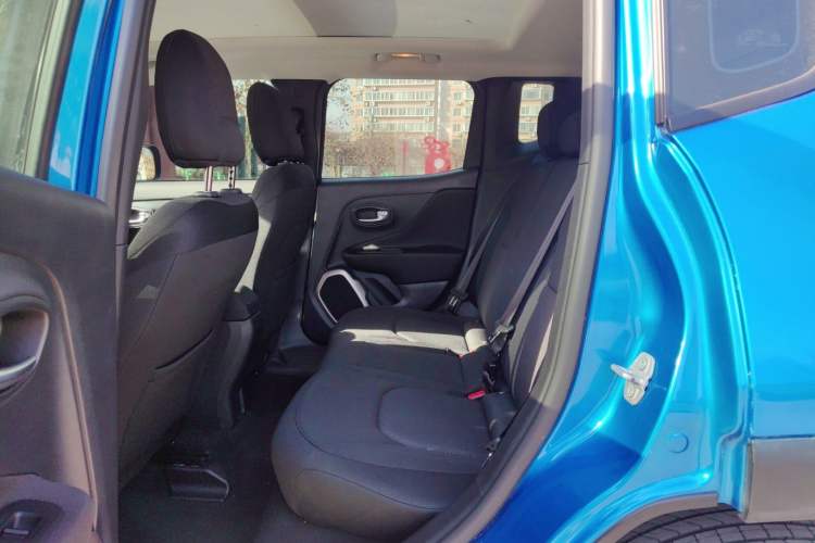 Used  Renegade 2017 180T Automatic Jingneng Edition
