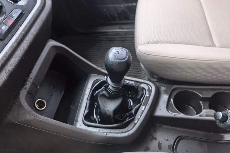 Used Wuling Hongguang V 2019 1.5L Jingqu Version China VI LAR
