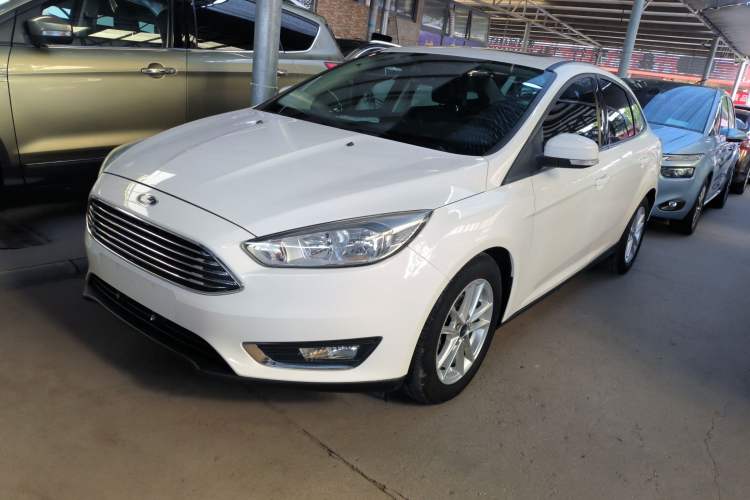 Used Ford Focus 2017 Sedan EcoBoost 125 Automatic Supreme Style SmartDrive Edition
