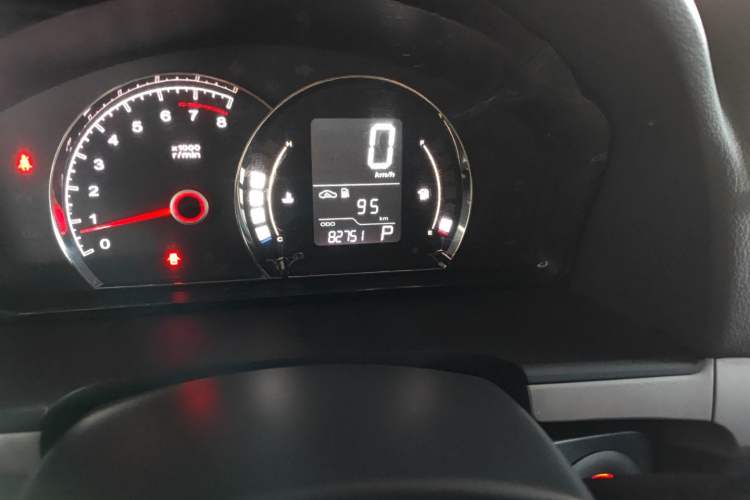 Used Roewe 350 2015 1.5L Automatic Luxury Sunroof Edition
