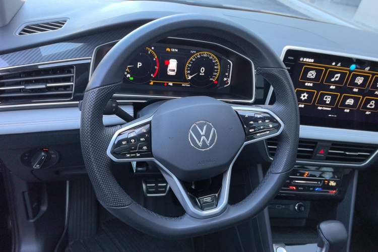 Used Volkswagen Tiguan L 2022 330TSI Automatic Two-Wheel Drive R-Line Enhanced Edition
