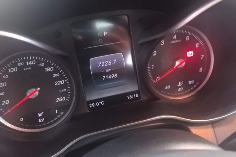 Used Mercedes-Benz GLC 2019 GLC 300 L 4MATIC Luxury Model
