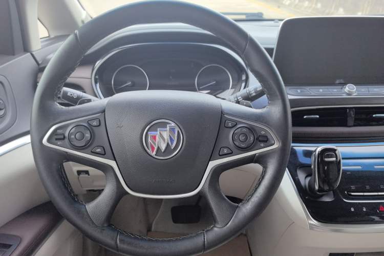 Used Buick GL8 2021 Land Cruiser Executive Class 652T Luxury Model
