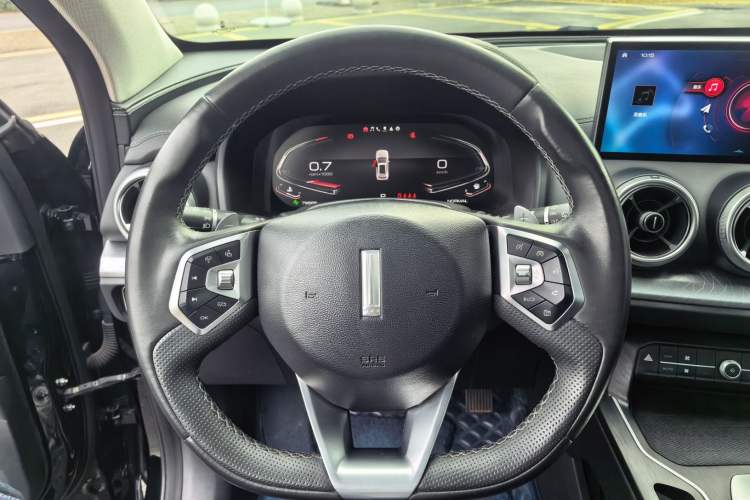 Used Wey VV5 2021 1.5T Two-Wheel Drive Smart Pioneer