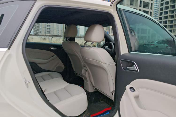 Used Mercedes-Benz B-Class 2015 B 200 Sport Edition