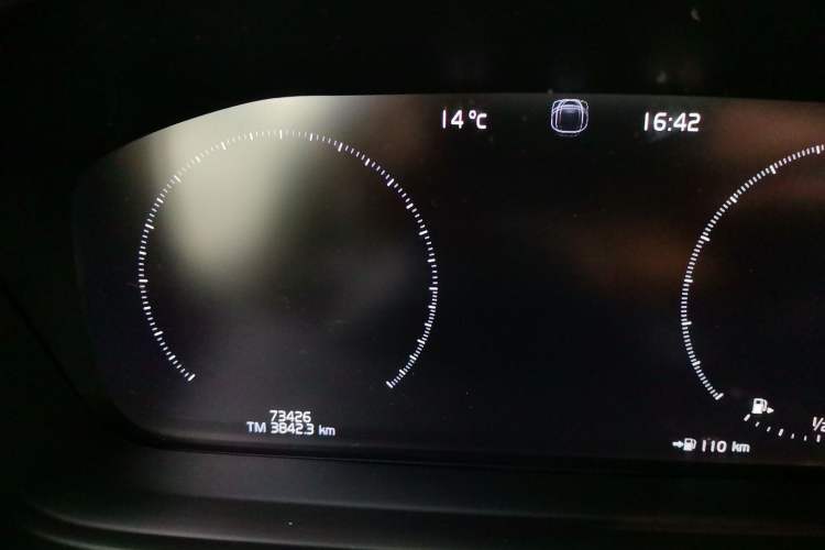 Used Volvo V90 2021 Cross Country B5 AWD Smart Range Edition
